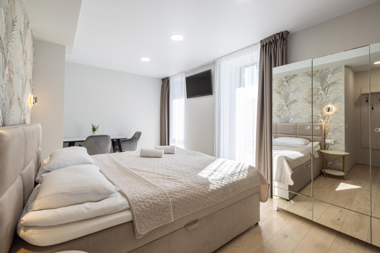 Dharma Stay Apartamentai Su Terasa Ir Vaizdu I Miesta Telšiai Exterior foto