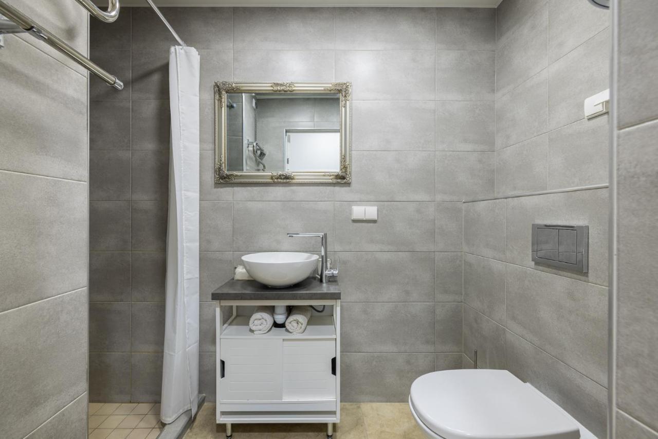 Dharma Stay Apartamentai Su Terasa Ir Vaizdu I Miesta Telšiai Exterior foto